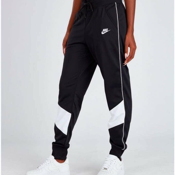 Nike Pants - Nike Sportwear Heritage Track Pant Womens Black L